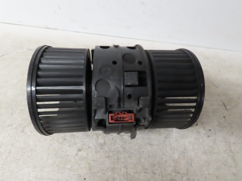 RENAULT-MOTEUR VENTILATEUR CHAUFFAGE