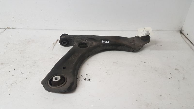 VOLKSWAGEN-TRIANGLE INF AVD