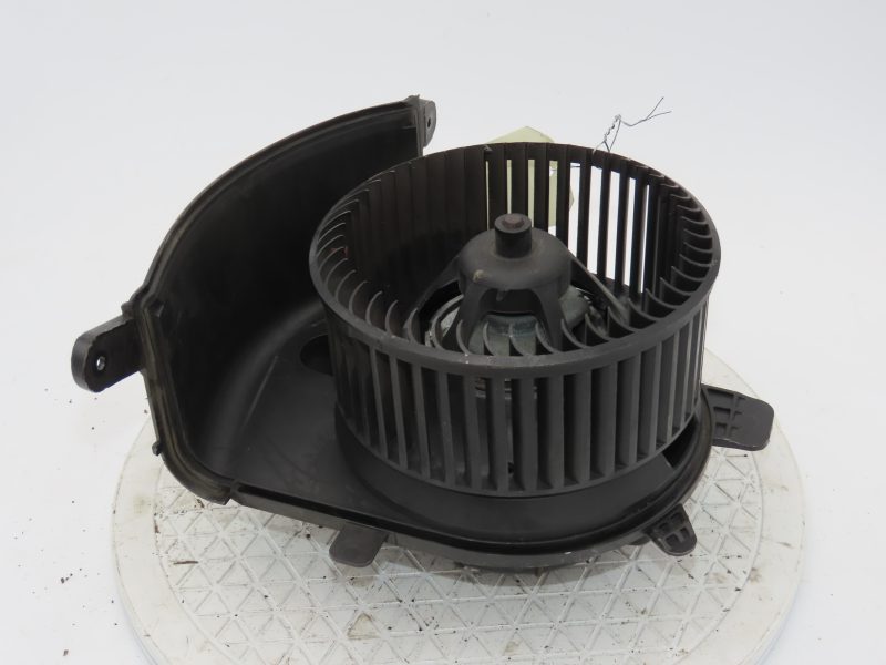 RENAULT-MOTEUR VENTILATEUR CHAUFFAGE