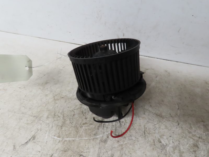 RENAULT-MOTEUR VENTILATEUR CHAUFFAGE