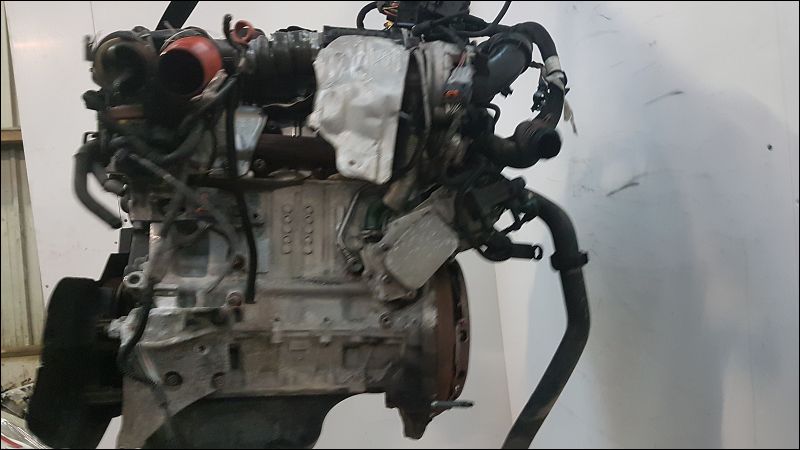 PEUGEOT-MOTEUR COMPLET