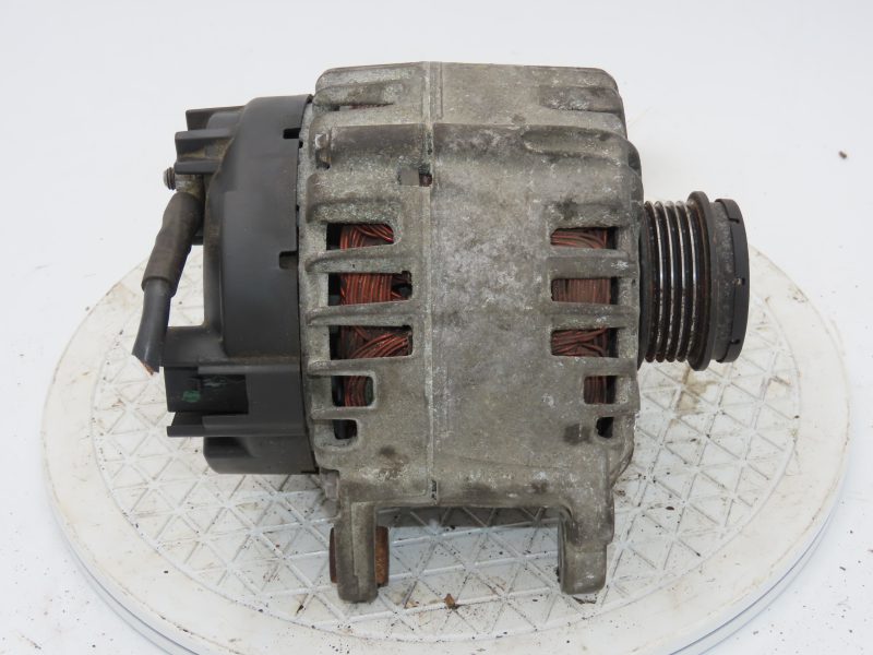 VOLKSWAGEN-ALTERNATEUR