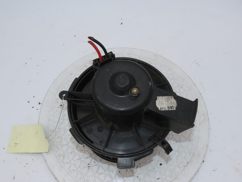 PEUGEOT-MOTEUR VENTILATEUR CHAUFFAGE