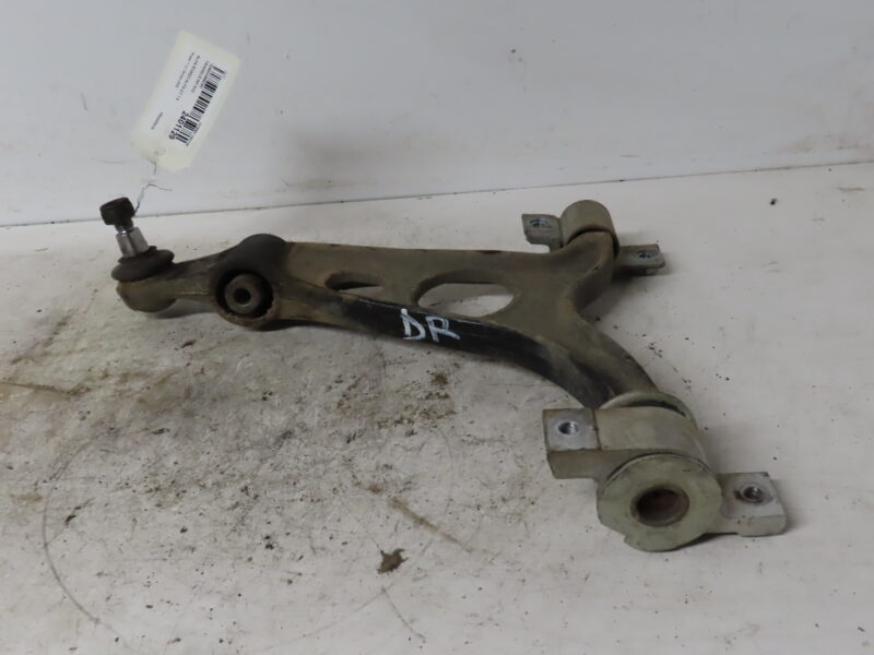 ALFA ROMEO-TRIANGLE INF AVD