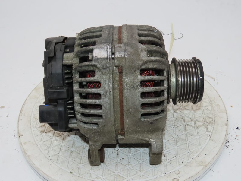 VOLKSWAGEN-ALTERNATEUR
