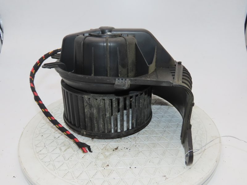 RENAULT-MOTEUR VENTILATEUR CHAUFFAGE