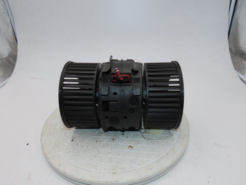 RENAULT-MOTEUR VENTILATEUR CHAUFFAGE