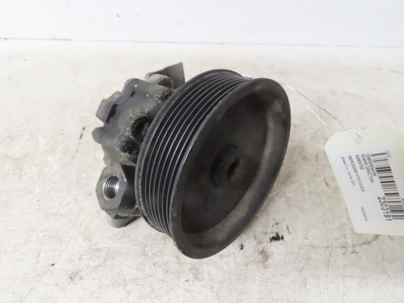 MERCEDES-POMPE DIRECTION ASSISTEE