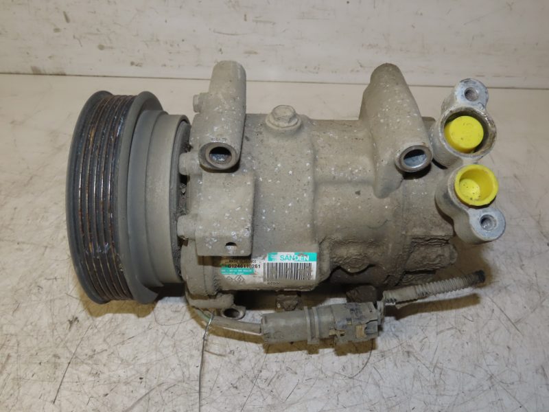 RENAULT-COMPRESSEUR AIR CONDITIONNE
