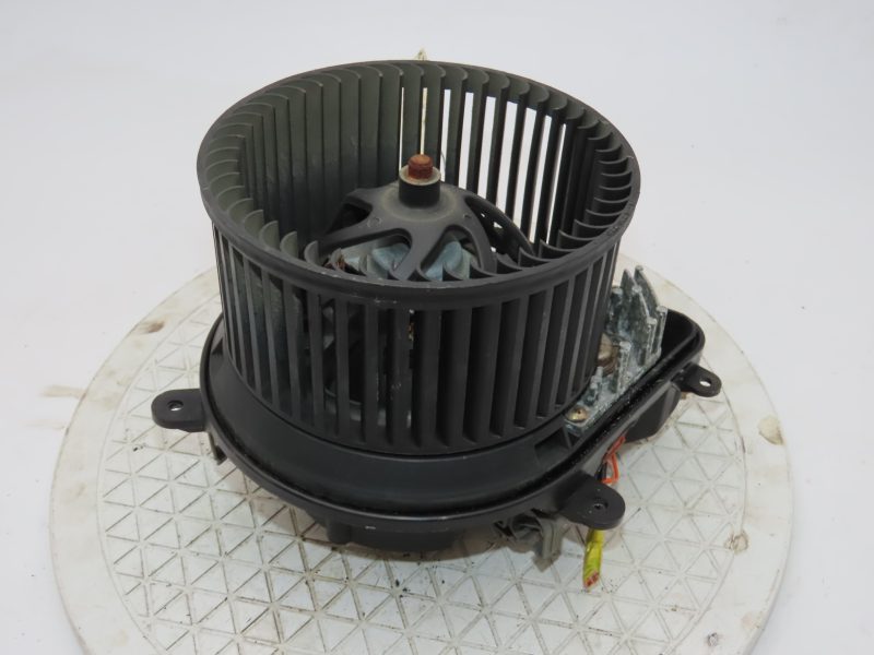 PEUGEOT-MOTEUR VENTILATEUR CHAUFFAGE