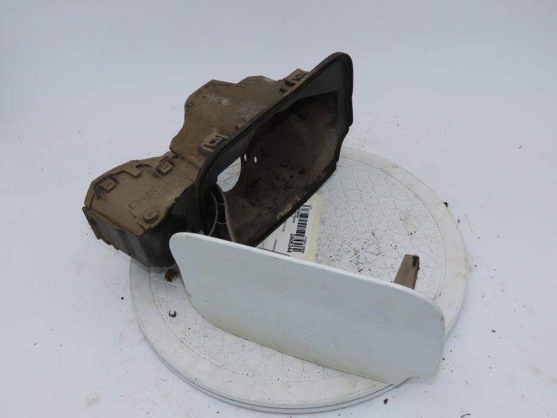 RENAULT-VOLET DE TRAPPE CARBURANT