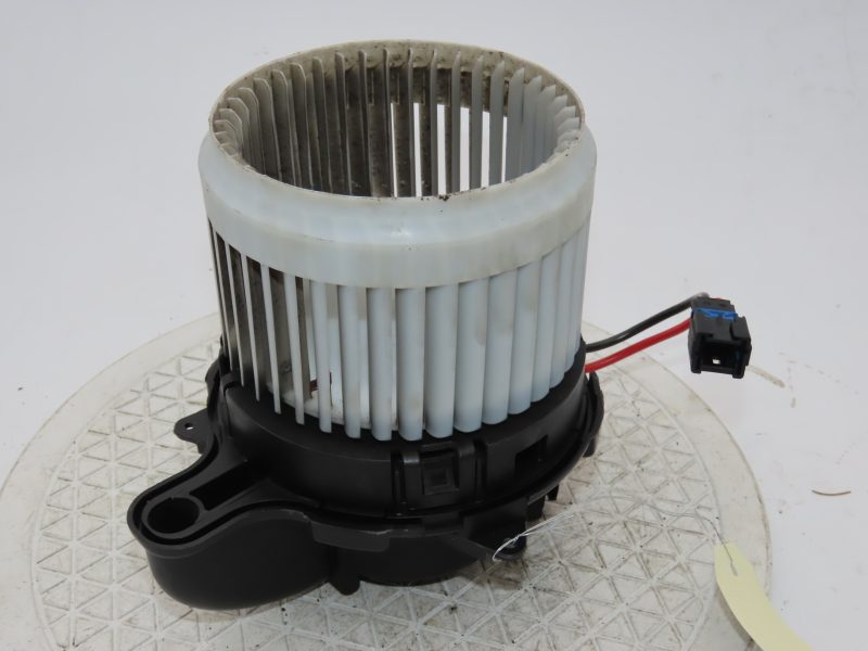 RENAULT-MOTEUR VENTILATEUR CHAUFFAGE