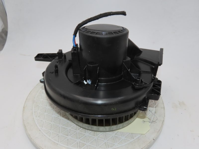 AUDI-MOTEUR VENTILATEUR CHAUFFAGE