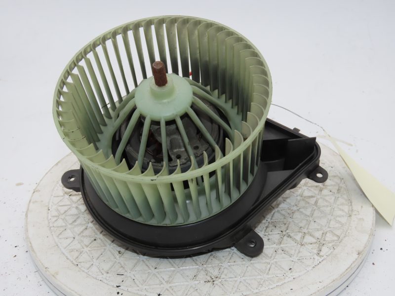 RENAULT-MOTEUR VENTILATEUR CHAUFFAGE