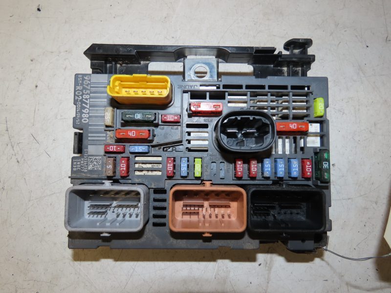 CITROEN-BSM (BOITIER SERVITUDE MOTEUR)