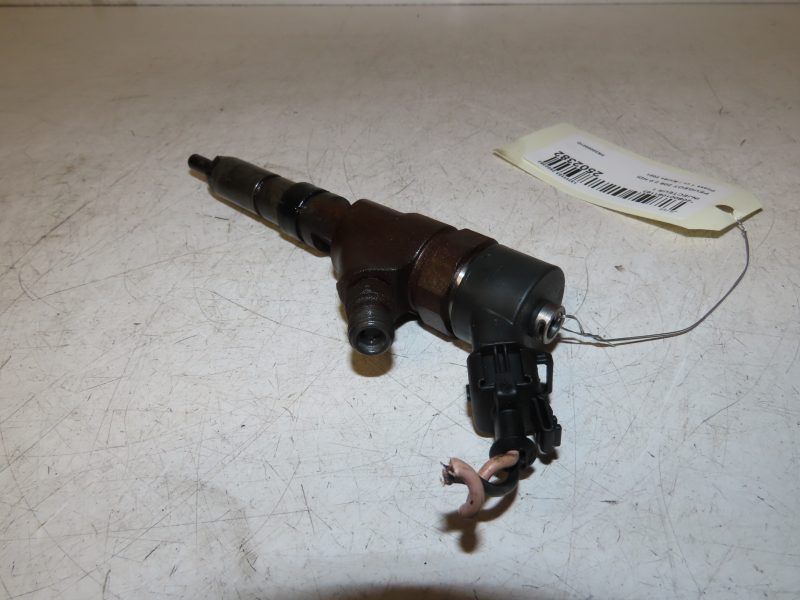 PEUGEOT-INJECTEUR 1