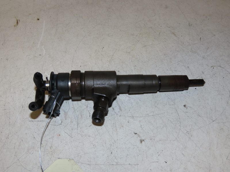 PEUGEOT-INJECTEUR 2