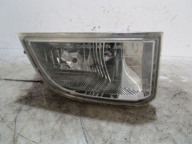 TOYOTA-PHARE ANTIBROUILLARD AVD