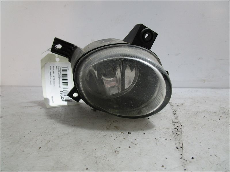 AUDI-PHARE ANTIBROUILLARD AVD