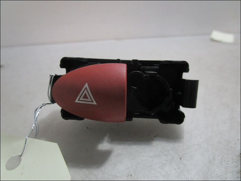 RENAULT-BOUTON DE WARNING