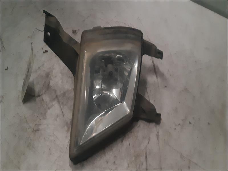 PEUGEOT-PHARE ANTIBROUILLARD AVD