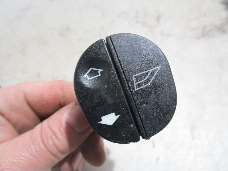 FORD-COMMANDE LEVE-GLACE PORTE AVD