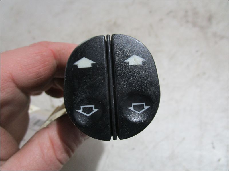FORD-COMMANDE LEVE-GLACE PORTE AVG