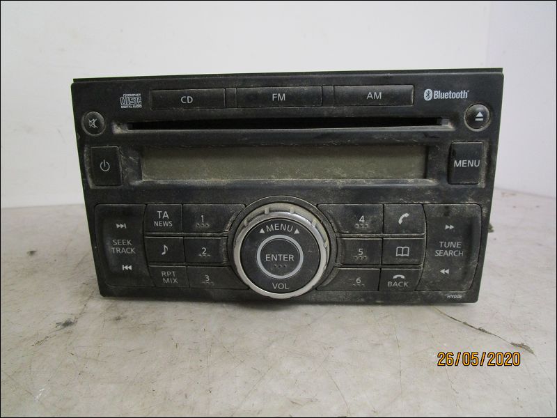 NISSAN-AUTORADIO
