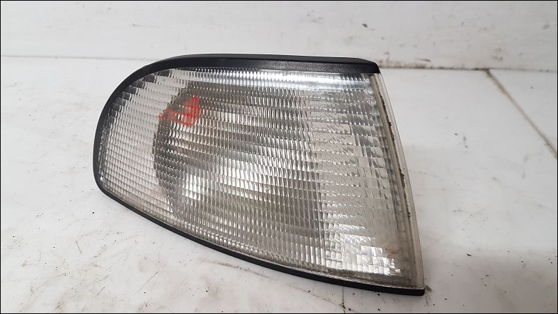 AUDI-CLIGNOTANT D