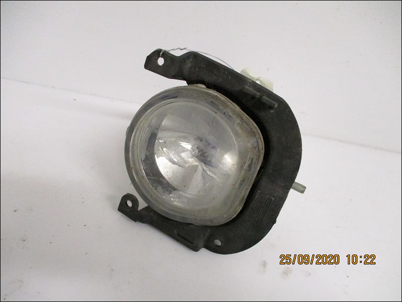 PEUGEOT-PHARE ANTIBROUILLARD AVG