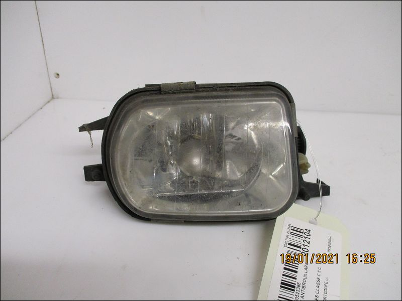 MERCEDES-PHARE ANTIBROUILLARD AVD