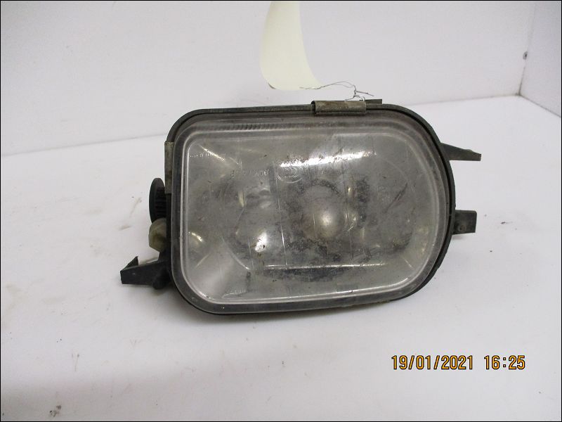 MERCEDES-PHARE ANTIBROUILLARD AVG