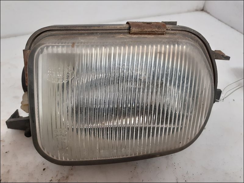MERCEDES-PHARE ANTIBROUILLARD AVD