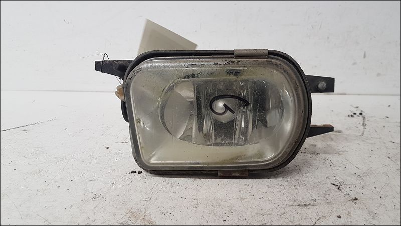 MERCEDES-PHARE ANTIBROUILLARD AVG