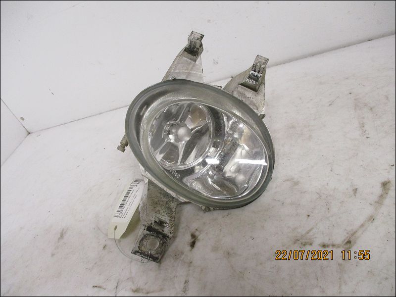 PEUGEOT-PHARE ANTIBROUILLARD AVD