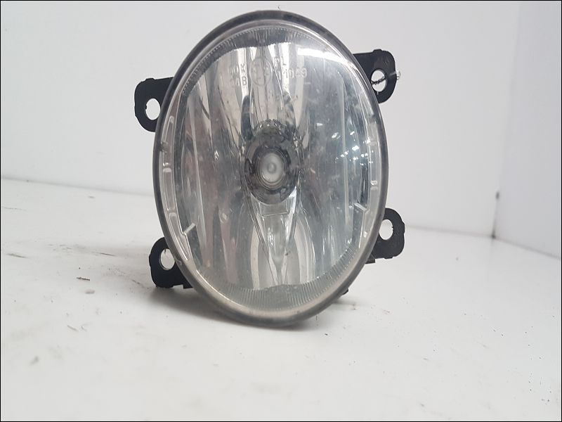 DACIA-PHARE ANTIBROUILLARD AVG