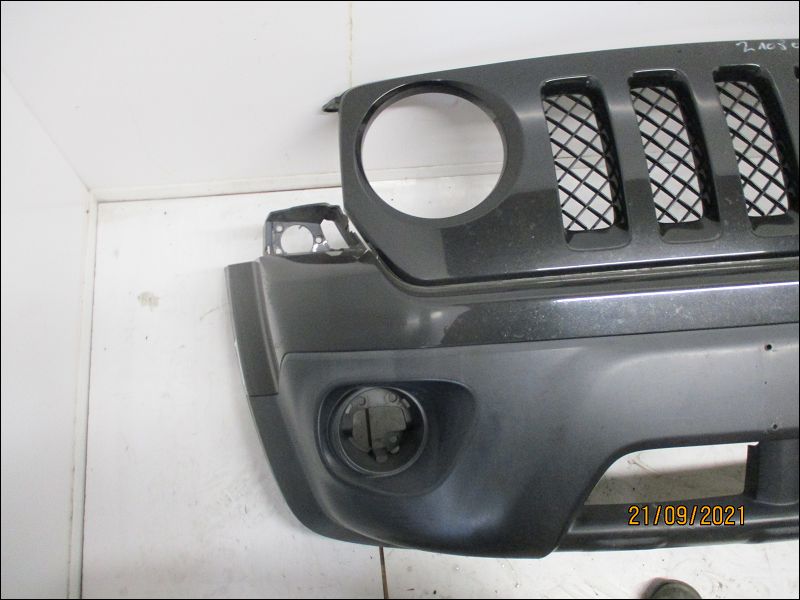 JEEP-PARE-CHOC AV