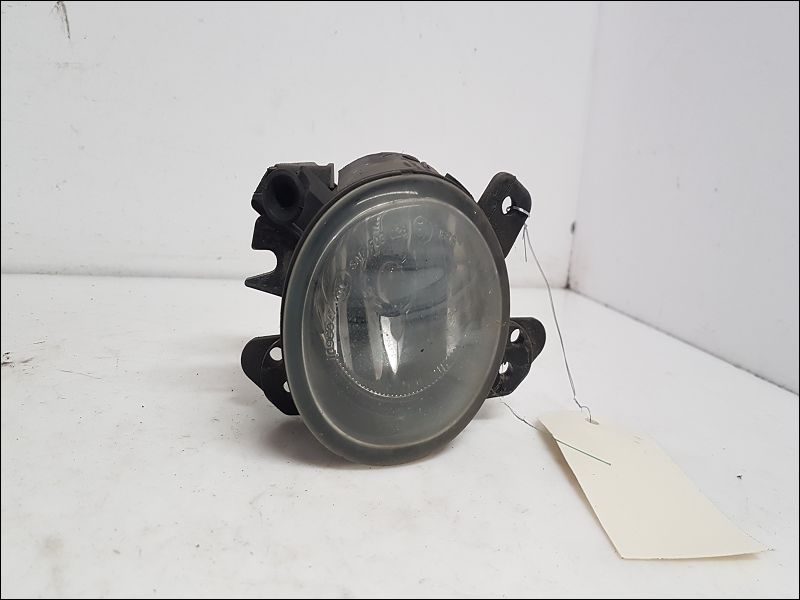 MERCEDES-PHARE ANTIBROUILLARD AVD