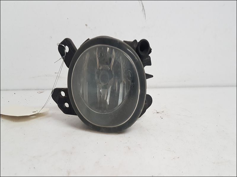 MERCEDES-PHARE ANTIBROUILLARD AVG