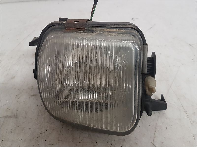 MERCEDES-PHARE ANTIBROUILLARD AVG