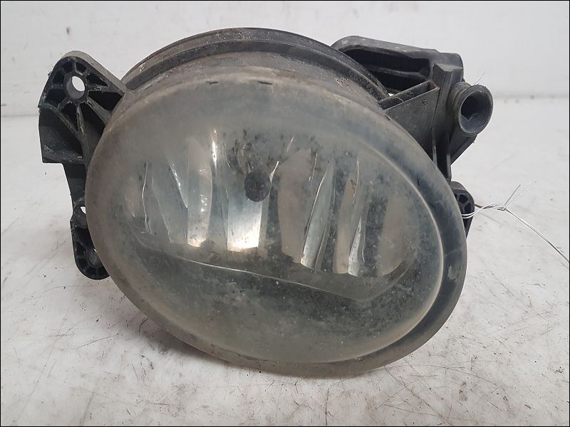 MERCEDES-PHARE ANTIBROUILLARD AVG