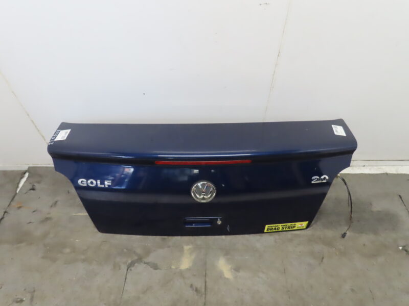 VOLKSWAGEN-COFFRE AR