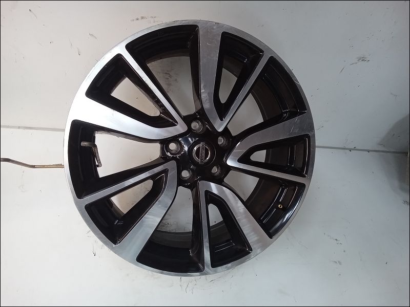 NISSAN-JANTE ALUMINIUM 1