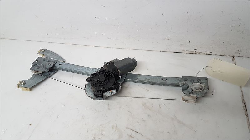 PEUGEOT-MECANISME+MOTEUR LEVE-GLACE AVD