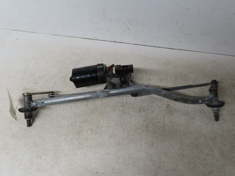 B.M.W.-MOTEUR ESSUIE-GLACE AV