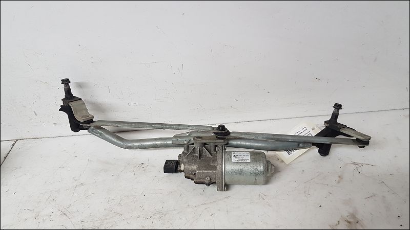 SKODA-MOTEUR ESSUIE-GLACE AV
