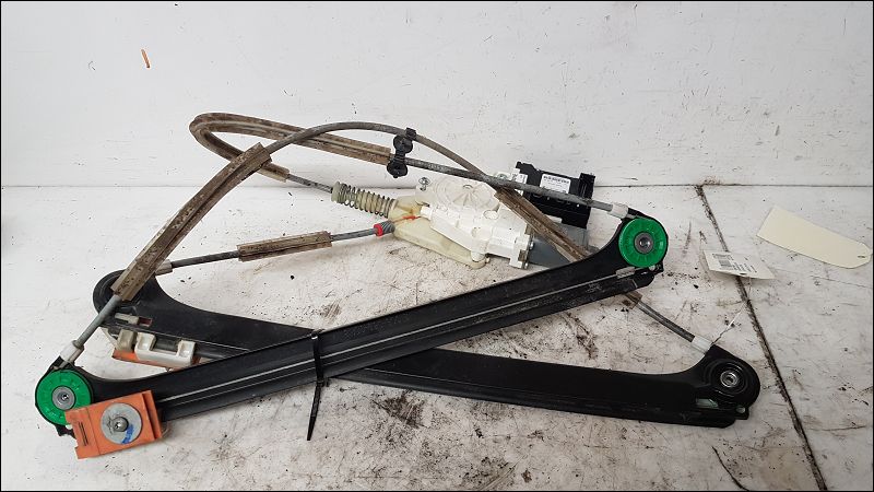 AUDI-MECANISME+MOTEUR LEVE-GLACE AVG