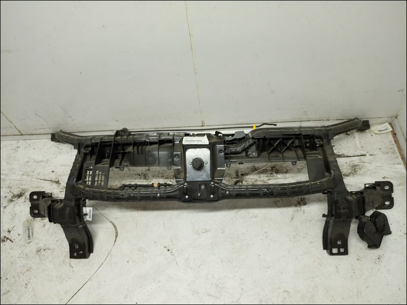 FORD-FACE AVANT