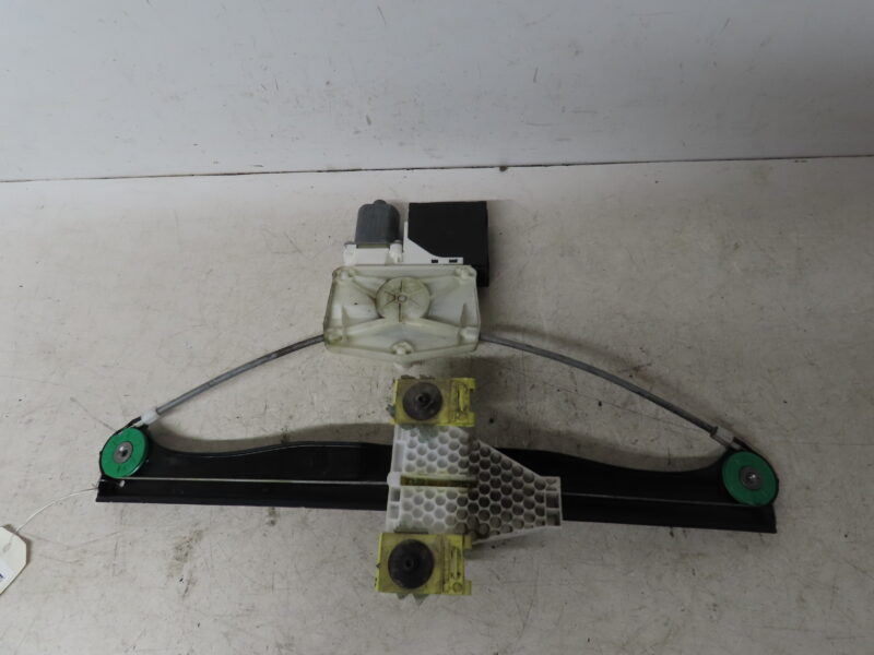 AUDI-MECANISME+MOTEUR LEVE-GLACE ARD