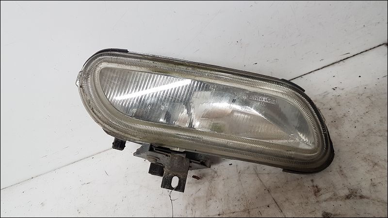 PEUGEOT-PHARE ANTIBROUILLARD AVD